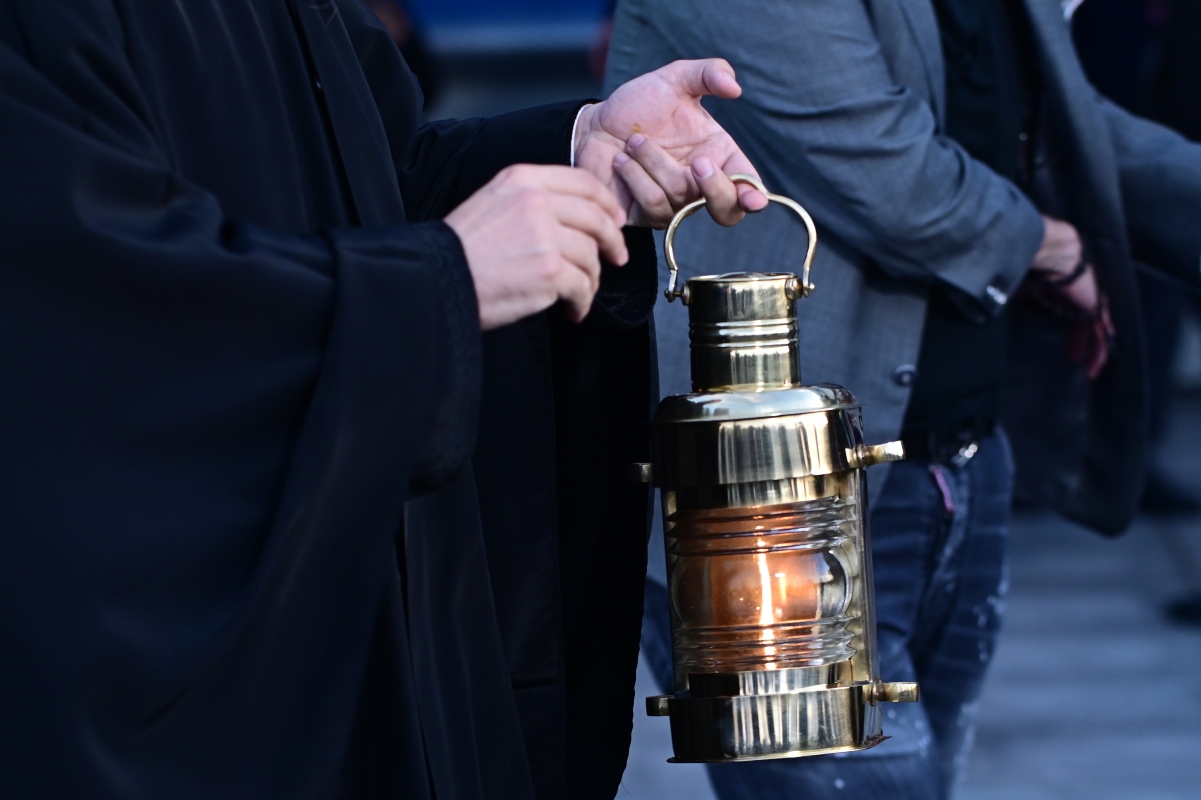 “Holy Fire in a Time of Conflict — Diplomacy Illuminates Sacred Tradition Amid Middle East War”