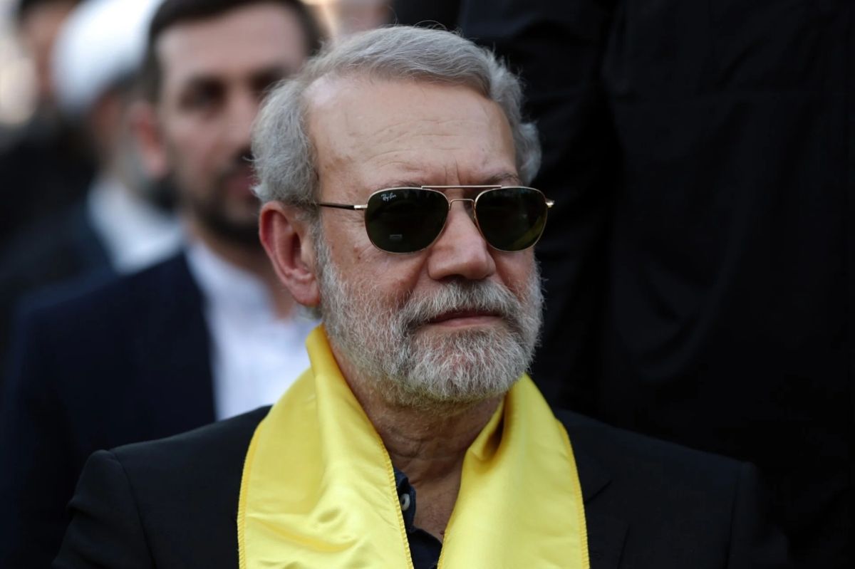Το Ιράν κηδεύει τον Λαριτζανί και ορκίζεται να εκδικηθεί τον θάνατό του [vid]