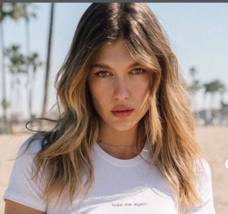 Κλέλια Ανδριολάτου: «Φωτιά» στο Λος Άντζελες – Οι καυτές πόζες που προκάλεσαν πανικό