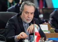 Η Τεχεράνη σε αντεπίθεση: «Η οργή να στραφεί σε ΗΠΑ και Ισραήλ, όχι στο Ιράν»