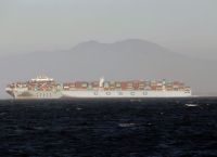 «Τα πλοία που μεταβαίνουν στον Κόλπο να καταφύγουν σε ασφαλή ύδατα», ανακοίνωση η κινεζική εταιρεία Cosco