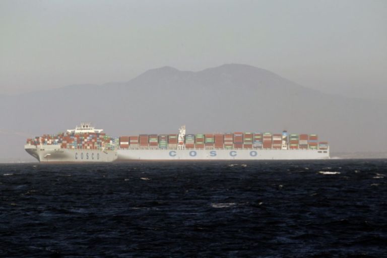«Τα πλοία που μεταβαίνουν στον Κόλπο να καταφύγουν σε ασφαλή ύδατα», ανακοίνωση η κινεζική εταιρεία Cosco