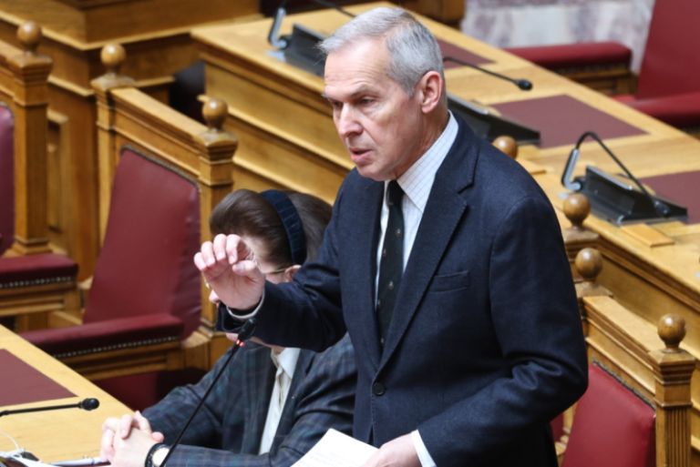 Θανάσης Δαβάκης: Τα ελληνικά όπλα δεν χρησιμοποιούνται πουθενά για επιθετική ενέργεια