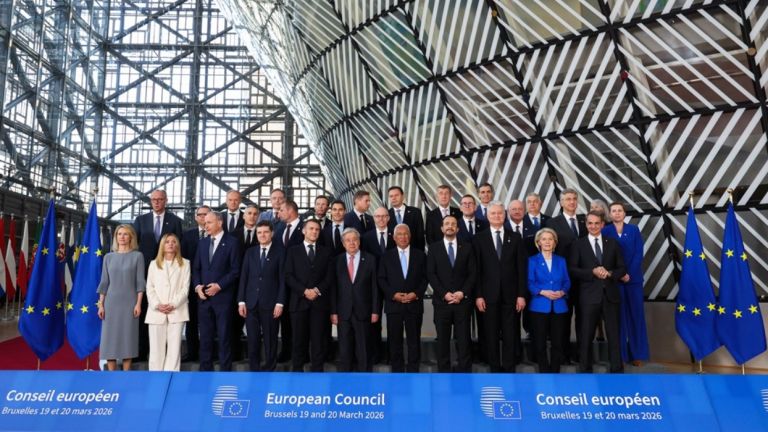 «Παράλυση της ΕΕ»: Οι ηγέτες ανίκανοι να δράσουν απέναντι σε Ουκρανία και Ιράν