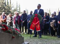 Φάμελλος: «Να μην επιτρέψουμε ποτέ ξανά στον φασισμό να σηκώσει κεφάλι»