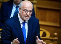 Τέμπη: «Έκρηξη» στη δίκη – Μαξίμου καλύπτει Φλωρίδη, συγγενείς μιλούν για ντροπή