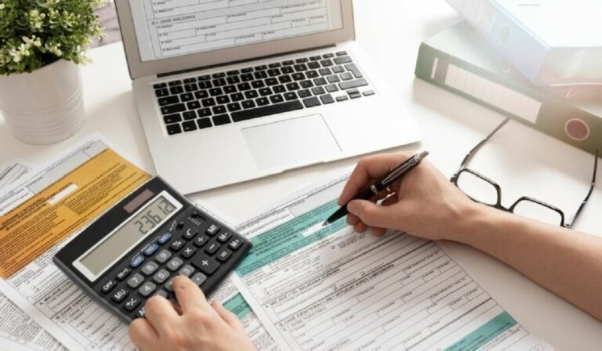 Παράταση έως 15 Μαΐου για τις φορολογικές δηλώσεις με έκπτωση φόρου 4%