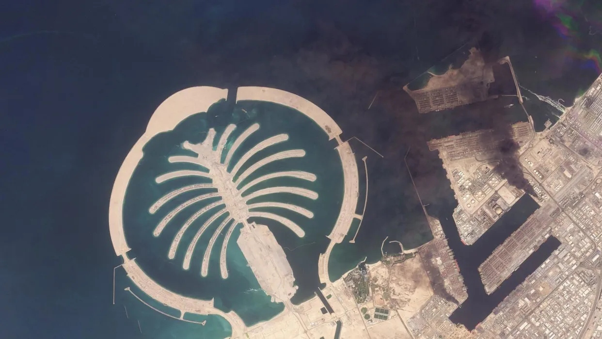 Ο πόλεμος με το Ιράν ΚΛΩΝΙΖΕΙ τους επενδυτικούς κόμβους του Κόλπου