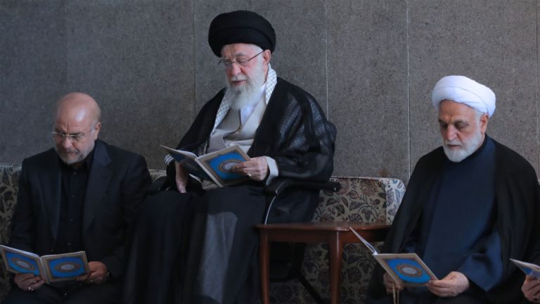 Το Ισραήλ βλέπει τον Τραμπ να «παίζει το τέλος του πολέμου» στο Ιράν — 3 αξιωματούχοι στο επίκεντρο