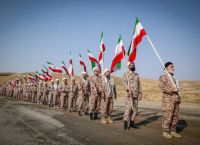 Ιράν: «Αν έρθουν οι Αμερικανοί στρατιώτες, θα τους κάψουμε» — Η κρίση στη Μέση Ανατολή κλιμακώνεται