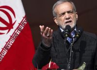 Το Ιράν φρενάρει τις επιθέσεις αλλά δεν λυγίζει – Οι ΗΠΑ βλέπουν ένα καθεστώς πιο ισχυρό απ’ όσο περίμεναν