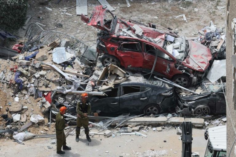 Ισραήλ-Ιράν: Χορός αντιποίνων με φόντο τον Λίβανο