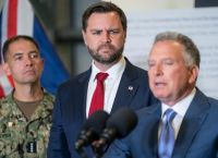 Διαπραγματεύσεις στη Σκιά του Πολέμου: ΗΠΑ–Ισραήλ Πιέζουν, το Ιράν Διστάζει