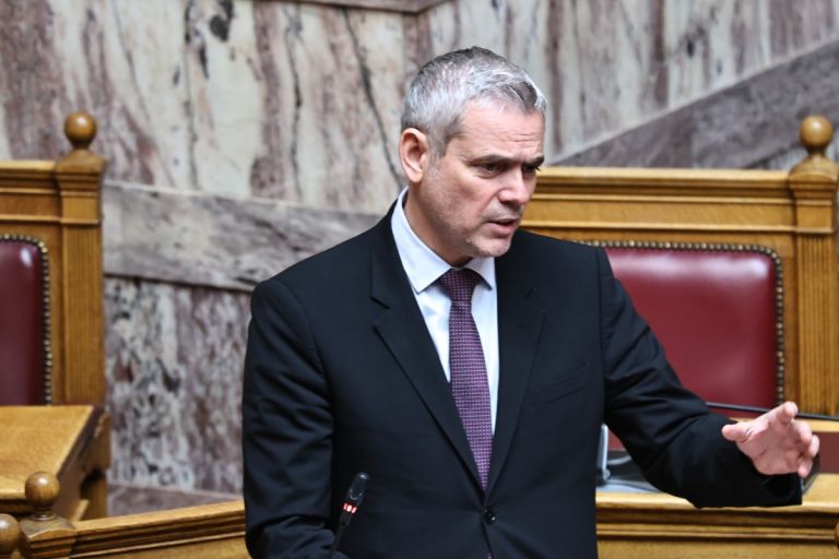 Αντίστροφη μέτρηση για τον κατώτατο μισθό σε ιδιωτικό και δημόσιο τομέα – Από 1η Απριλίου η αύξησή του