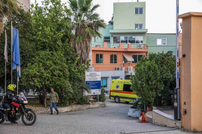 Κακοποίηση μωρού 10 μηνών στην Πάτρα: «Το δάγκωσαν τα ξαδέρφια του» λέει η μητέρα