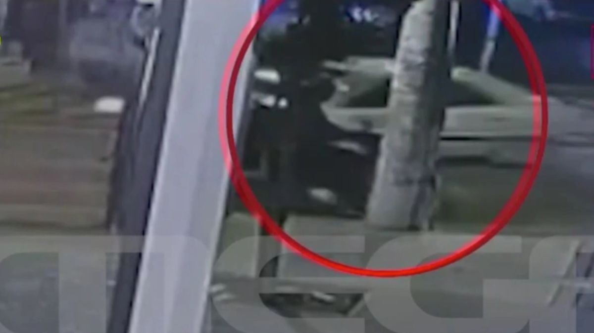 Κινηματογραφική καταδίωξη 19χρονου στο Χαλάνδρι που οδηγούσε μεθυσμένος,συγκρούστηκε και με τους αστυνομικούς