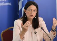 Κατώτατος μισθός: Στόχος τα 950 ευρώ το 2027, παραδείγματα για όλες τις ηλικιακές κατηγορίες