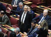 Ο Πάρις Κουκουλόπουλος εξελέγη πέμπτος Αντιπρόεδρος της Βουλής με ευρεία πλειοψηφία