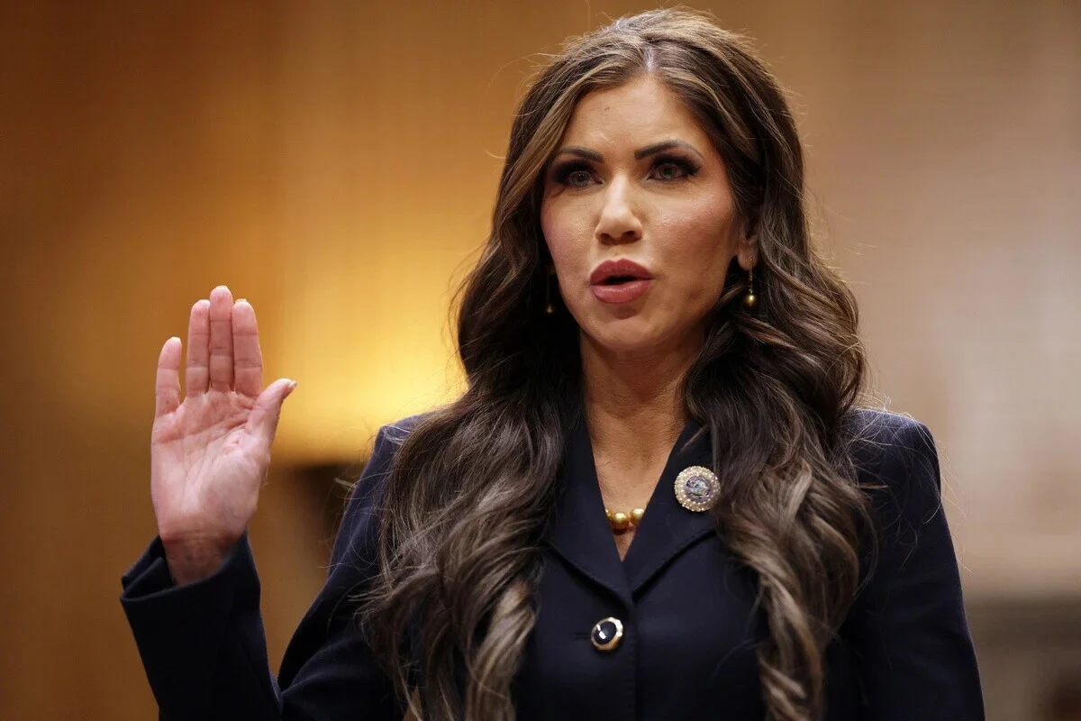 Σκάνδαλο–βόμβα στην Ουάσινγκτον: καμπάνια $220 εκατ., φήμες σχέσης και ο Τραμπ «τελείωσε» τη Νοέμ