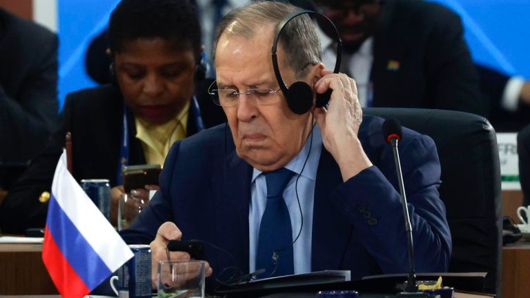 Μόσχα: «Δεν βλέπουμε στοιχεία για πυρηνικά όπλα στο Ιράν» – Διπλωματική κινητικότητα Πούτιν στον Κόλπο