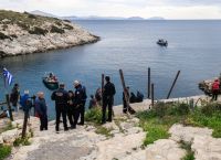 Βουλιαγμένη: Πότε ξεκινά η επιχείρηση ανάσυρσης του 34χρονου και τα 3 κρίσιμα σενάρια [vid]