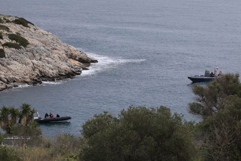 Βουλιαγμένη: Έγινε η ανάσυρση–Επικεφαλής επιχείρησης:«Οι γονείς θα μπορέσουν να αποχαιρετήσουν το παιδί τους»