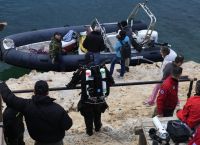 Βουλιαγμένη: Επιχείρηση για τον 34χρονο δύτη στο «Πηγάδι του Διαβόλου»–Κρατά την ανάσα της η Ελλάδα!