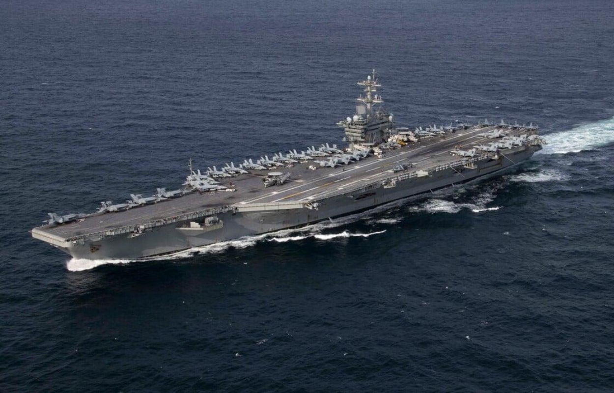 USS Abraham Lincoln: Το αεροπλανοφόρο στο επίκεντρο της κρίσης ΗΠΑ–Ιράν