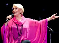 “Εφυγε” η Μαρινέλλα – Πανελλήνια συγκίνηση για την τεράστια ερμηνεύτρια