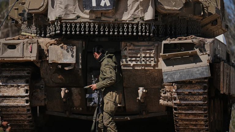 Από την Τεχεράνη στο Ορμούζ: Ευρωπαϊκός διάλογος και στρατιωτικές απώλειες των ΗΠΑ