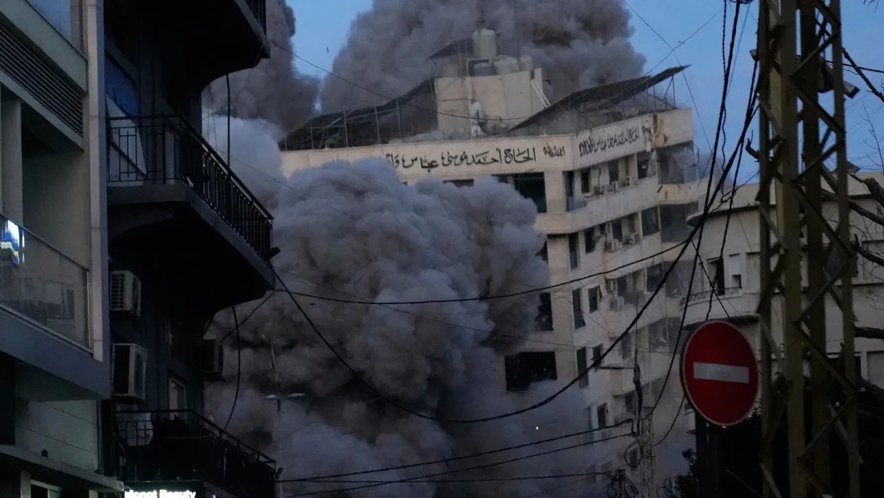 Μέση Ανατολή: Νεκροί σε Ισραήλ και Λίβανο – Οι ΗΠΑ έπληξαν με διατρητικές βόμβες ιρανικές θέσεις