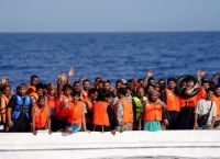 Ναυάγιο στην Ιταλία: Αγνοείται αγοράκι δυο ετών – 292 μετανάστες μέσα σε 48ωρες φτάσανε στη Λαμπεντούζα