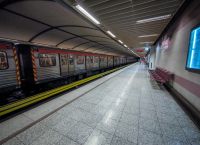 Μετρό Αγίας Μαρίνας: Άρπαξε αλυσίδα με απειλή όπλου και μπήκε στο τούνελ για να ξεφύγει