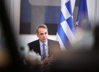 Δημοσκόπηση-σοκ: +17,7 η ΝΔ, αλλά 7 στους 10 λένε «όχι» στον πόλεμο – Διχασμένη κοινωνία