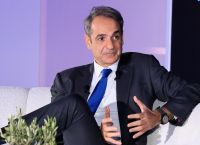 Government on a Tightrope: Easter Price Surge Meets Single-Election Power Strategy