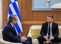 Μητσοτάκης – Ανδρουλάκης: Πολιτικό Breaking με… «Ευρωπαϊκή Άμυνα» και Κυπριακό Drama