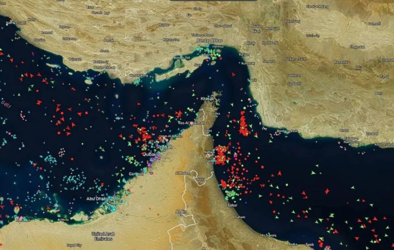 Παγκόσμιος συναγερμός: Πάνω από 250 πλοία ακινητοποιημένα στα Στενά του Ορμούζ