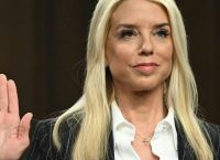 Πολιτική καταιγίδα στις ΗΠΑ: από την πτώση της Νόεμ στο «κυνήγι» της Μπόντι για τα αρχεία Επσταϊν