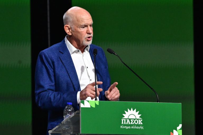 Παπανδρέου στο συνέδριο: «Το ΠΑΣΟΚ επιστρέφει για να αλλάξει τον τρόπο που λειτουργεί η χώρα»