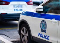 Ληστεία με καλάσνικοφ στα ΕΛΤΑ Λουτρακίου – Άρπαξαν 32.000 ευρώ και εξαφανίστηκαν