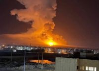 Μέση Ανατολή: Το Ισραήλ χτύπησε για πρώτη φορά πετρελαϊκές εγκαταστάσεις