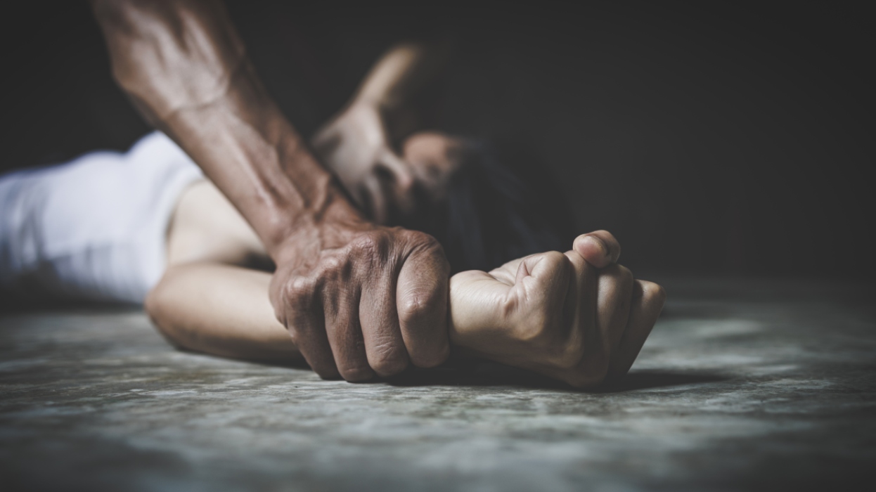 Σοκ στα Χανιά:Καταγγελία 17χρονης για ομαδικό βιασμό,10 συλλήψεις-Βιντεοσκόπησαν τις αποτρόπαιες πράξεις τους