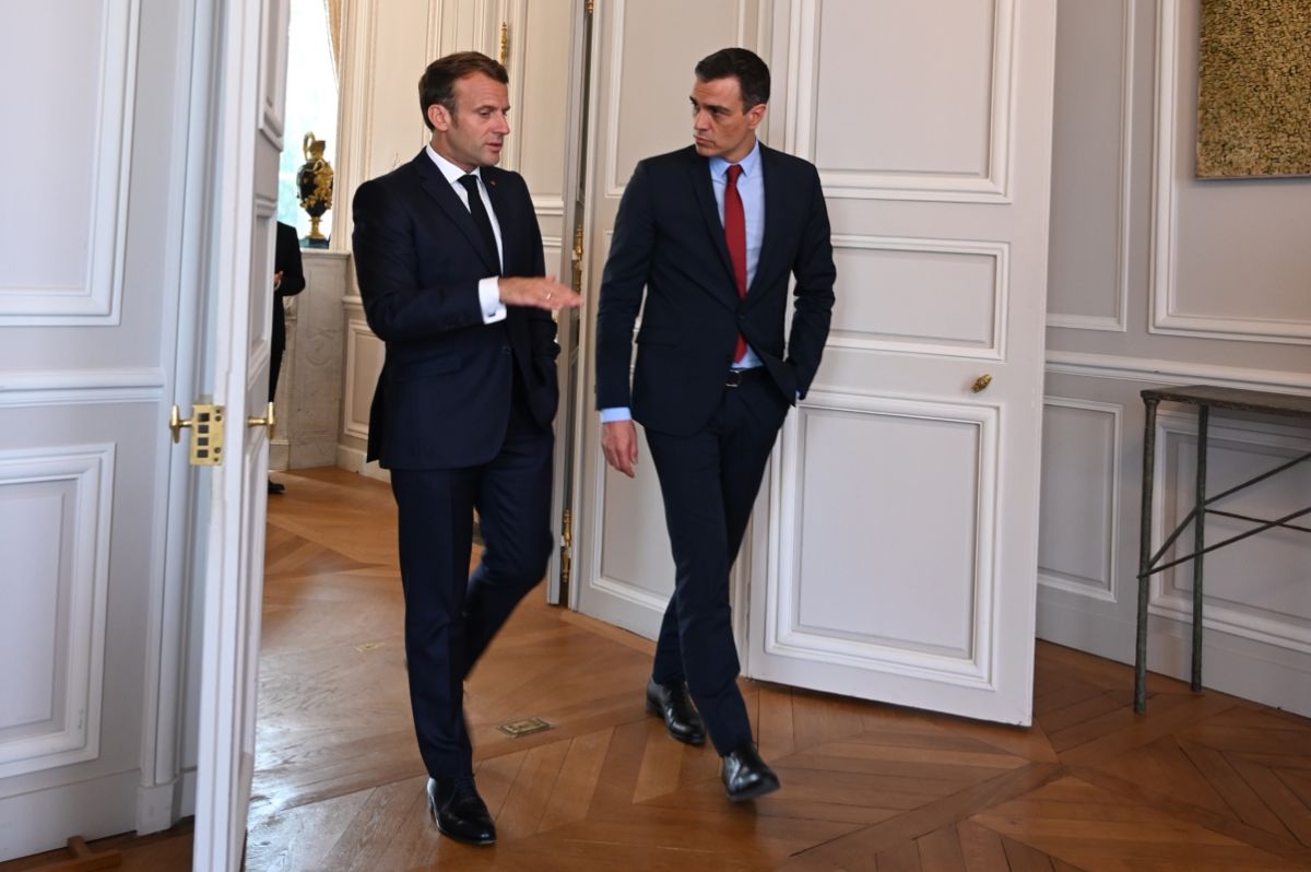 Politico:Μακρόν Σάντσεθ ενώνουν ολόσωμη αντίσταση κατά αμερικανικών επιθέσεων–Ευρώπη σε κρίσιμο σταυροδρόμι!