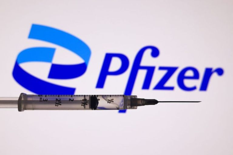 Pfizer vs Κράτη-Μέλη: Ουγγαρία, Πολωνία και Ρουμανία στο εδώλιο για συμβόλαια COVID
