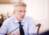 Άνοδος στους δείκτες ή… στην αφήγηση; Το “καθαρό” προφίλ της Ελλάδας και τα γκρίζα σημεία