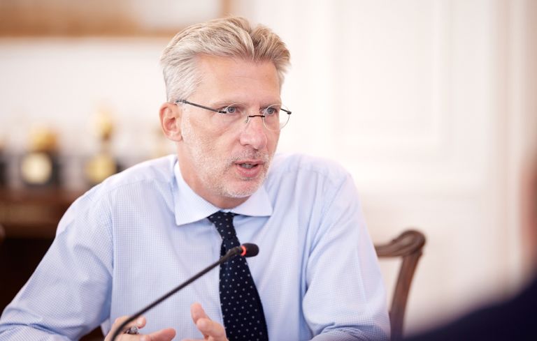 Σκέρτσος κατά ΠΑΣΟΚ: «Εξωραΐζουν το παρελθόν και οδηγούνται σε στρατηγικό αδιέξοδο»