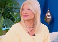 ΒΟΜΒΑ από τη Φαίη Σκορδά on air για το γάμο – Η ατάκα που πάγωσε το πλατό!