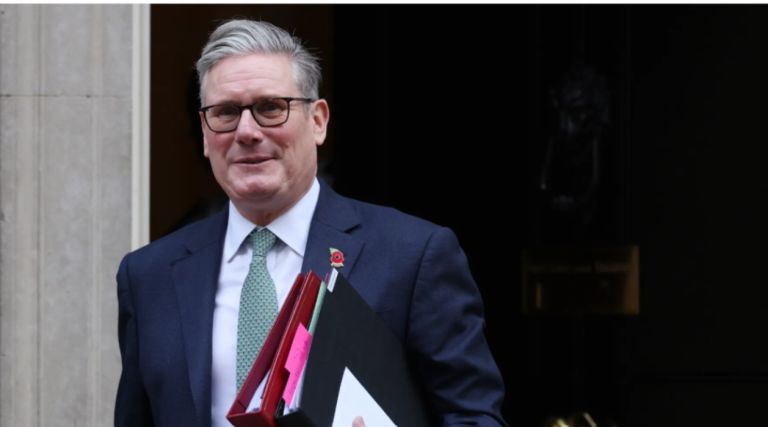 Στάρμερ για πυρπόληση τεσσάρων ασθενοφόρων στο Λονδίνο:Ο αντισημιτισμός δεν έχει καμία θέση στην κοινωνία μας