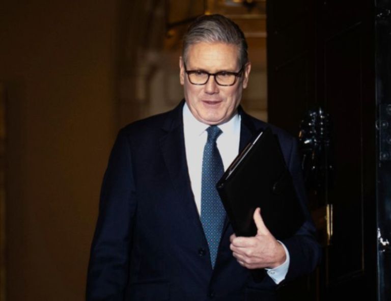 Στάρμερ: Δεν θα συρθούμε σε πόλεμο με το Ιράν –Τα  Στενά Ορμούζ υπό διεθνή παρακολούθηση