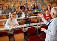 Ιδιωτική Εκπαίδευση: Εισβολή Ξένων Πανεπιστημίων και Funds Αλλάζει Ριζικά τον Χάρτη